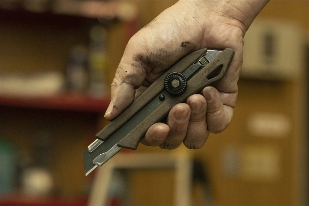 OLFA WOOD-PP Models 18 мм, с сегментированным лезвием, нож (OL-WD-L) zb  ol-wd-l