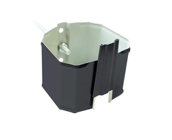 Кронштейн трубы на кирпич прямоугольный Vortex в1 RAL 7024 GL 378072