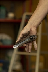OLFA WOOD-PP Models 18 мм, с сегментированным лезвием, нож (OL-WD-L) zb  ol-wd-l